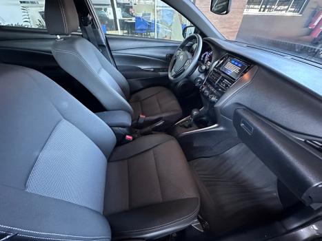 TOYOTA Yaris Hatch 1.5 16V 4P FLEX XL MULTIDRIVE AUTOM�TICO CVT, Foto 8