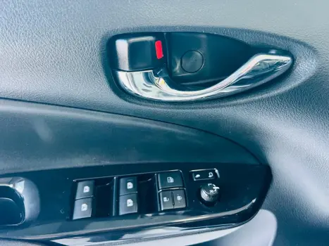 TOYOTA Yaris Hatch 1.5 16V 4P FLEX XLS MULTIDRIVE AUTOM�TICO CVT, Foto 20