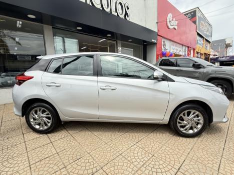TOYOTA Yaris Hatch 1.5 16V 4P FLEX XS CONNECT MULTIDRIVE AUTOM�TICO CVT, Foto 2