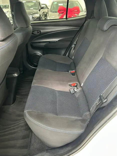 TOYOTA Yaris Hatch 1.3 16V 4P FLEX XL MULTIDRIVE AUTOM�TICO CVT, Foto 8