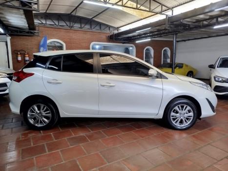 TOYOTA Yaris Hatch 1.5 16V 4P FLEX XL PLUS CONNECT MULTIDRIVE AUTOM�TICO CVT, Foto 3