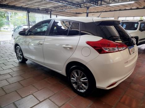 TOYOTA Yaris Hatch 1.5 16V 4P FLEX XL PLUS CONNECT MULTIDRIVE AUTOM�TICO CVT, Foto 4