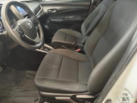 TOYOTA Yaris Hatch 1.5 16V 4P FLEX XL PLUS CONNECT MULTIDRIVE AUTOM�TICO CVT, Foto 11