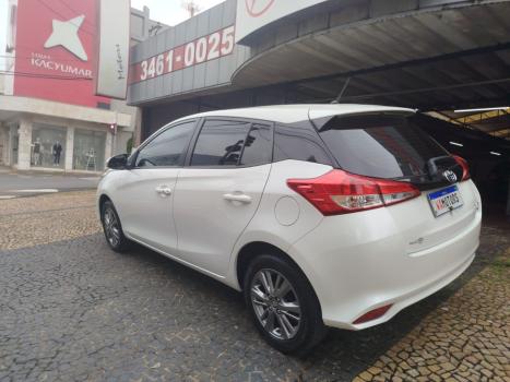 TOYOTA Yaris Hatch 1.5 16V 4P FLEX XL PLUS CONNECT MULTIDRIVE AUTOM�TICO CVT, Foto 4