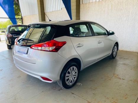 TOYOTA Yaris Hatch 1.5 16V 4P FLEX XL PLUS CONNECT MULTIDRIVE AUTOM�TICO CVT, Foto 10