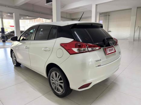 TOYOTA Yaris Hatch 1.3 16V 4P FLEX XL MULTIDRIVE AUTOM�TICO CVT, Foto 4