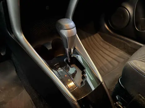 TOYOTA Yaris Hatch 1.3 16V 4P FLEX XL MULTIDRIVE AUTOM�TICO CVT, Foto 10