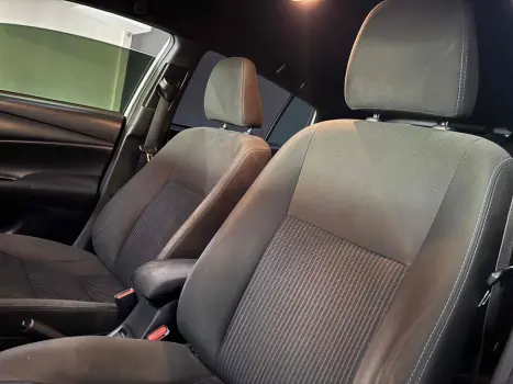 TOYOTA Yaris Hatch 1.3 16V 4P FLEX XL MULTIDRIVE AUTOM�TICO CVT, Foto 13