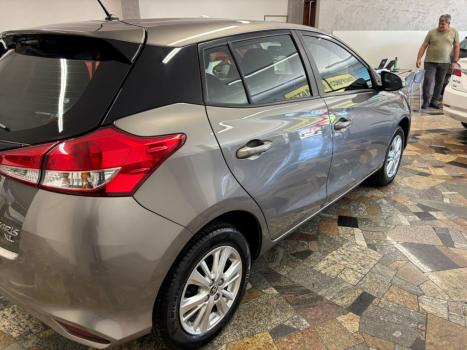TOYOTA Yaris Hatch 1.3 16V 4P FLEX XL PLUS TECH MULTIDRIVE AUTOM�TICO CVT, Foto 7