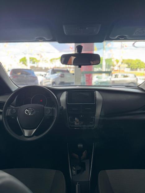 TOYOTA Yaris Hatch 1.5 16V 4P FLEX S MULTDRIVE AUTOM�TICO, Foto 2