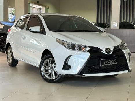 TOYOTA Yaris Hatch 1.5 16V 4P FLEX XS CONNECT MULTIDRIVE AUTOM�TICO CVT, Foto 2