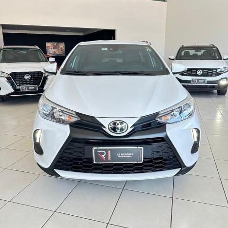 TOYOTA Yaris Hatch 1.5 16V 4P FLEX XS MULTIDRIVE AUTOM�TICO CVT, Foto 2