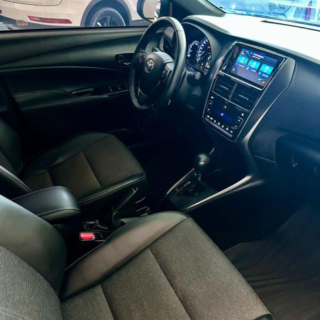 TOYOTA Yaris Hatch 1.5 16V 4P FLEX XS MULTIDRIVE AUTOM�TICO CVT, Foto 3