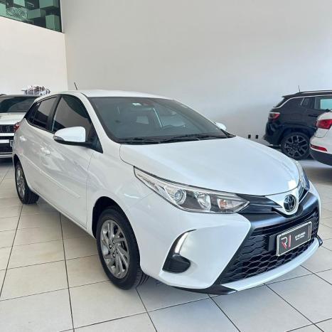 TOYOTA Yaris Hatch 1.5 16V 4P FLEX XS MULTIDRIVE AUTOM�TICO CVT, Foto 4