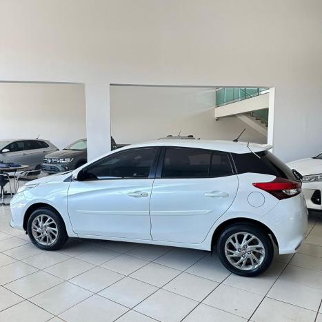 TOYOTA Yaris Hatch 1.5 16V 4P FLEX XS MULTIDRIVE AUTOM�TICO CVT, Foto 8