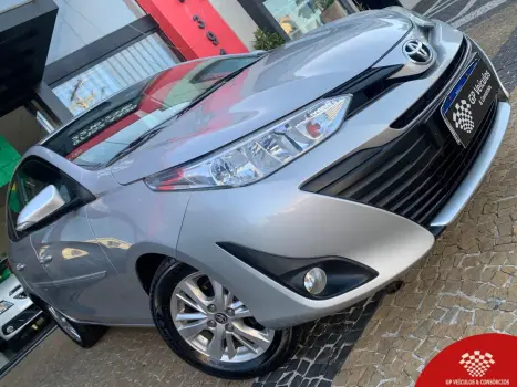 TOYOTA Yaris Hatch 1.5 16V 4P FLEX XL MULTIDRIVE AUTOM�TICO CVT, Foto 3