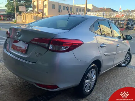 TOYOTA Yaris Hatch 1.5 16V 4P FLEX XL MULTIDRIVE AUTOM�TICO CVT, Foto 4