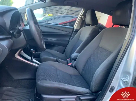 TOYOTA Yaris Hatch 1.5 16V 4P FLEX XL MULTIDRIVE AUTOM�TICO CVT, Foto 8
