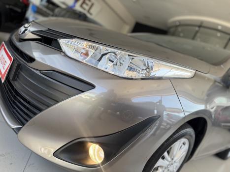 TOYOTA Yaris Hatch 1.5 16V 4P FLEX XL MULTIDRIVE AUTOM�TICO CVT, Foto 3