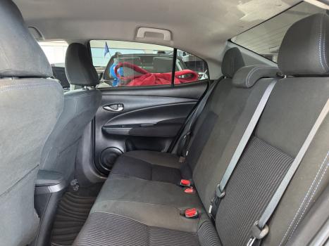 TOYOTA Yaris Hatch 1.5 16V 4P FLEX XL MULTIDRIVE AUTOM�TICO CVT, Foto 8