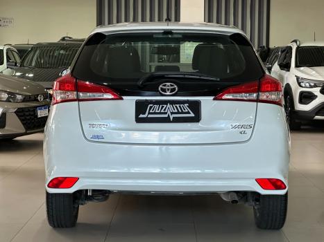 TOYOTA Yaris Hatch 1.3 16V 4P FLEX XL, Foto 4