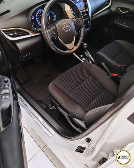 TOYOTA Yaris Hatch 1.3 16V 4P FLEX XL PLUS TECH MULTIDRIVE AUTOM�TICO CVT, Foto 11