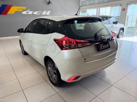 TOYOTA Yaris Hatch 1.3 16V 4P FLEX XL PLUS TECH MULTIDRIVE AUTOM�TICO CVT, Foto 6