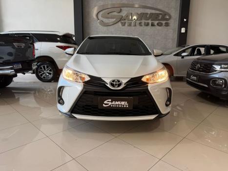 TOYOTA Yaris Hatch 1.5 16V 4P FLEX XL MULTIDRIVE AUTOM�TICO CVT, Foto 1