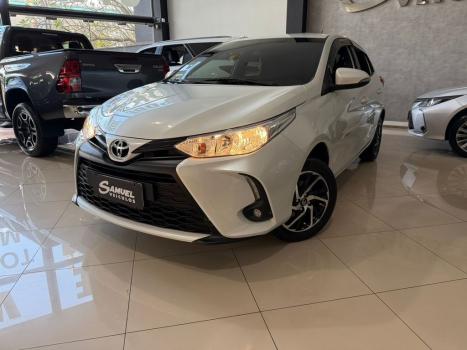 TOYOTA Yaris Hatch 1.5 16V 4P FLEX XL MULTIDRIVE AUTOM�TICO CVT, Foto 3