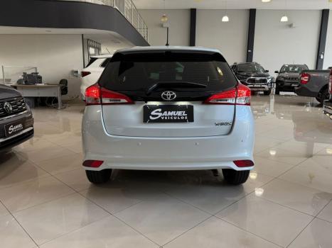 TOYOTA Yaris Hatch 1.5 16V 4P FLEX XL MULTIDRIVE AUTOM�TICO CVT, Foto 4
