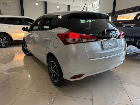 TOYOTA Yaris Hatch 1.5 16V 4P FLEX XL MULTIDRIVE AUTOM�TICO CVT, Foto 6