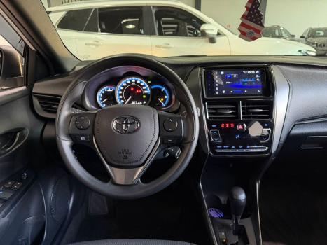 TOYOTA Yaris Hatch 1.5 16V 4P FLEX XL MULTIDRIVE AUTOM�TICO CVT, Foto 7