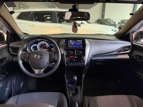 TOYOTA Yaris Hatch 1.5 16V 4P FLEX XL MULTIDRIVE AUTOM�TICO CVT, Foto 9