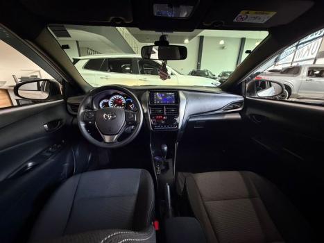 TOYOTA Yaris Hatch 1.5 16V 4P FLEX XL MULTIDRIVE AUTOM�TICO CVT, Foto 10