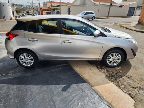 TOYOTA Yaris Hatch 1.3 16V 4P FLEX XL MULTIDRIVE AUTOM�TICO CVT, Foto 7