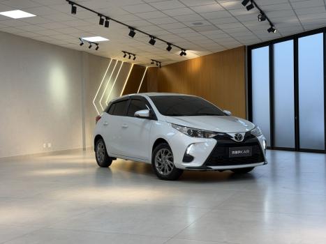 TOYOTA Yaris Hatch 1.5 16V 4P FLEX XS MULTIDRIVE AUTOM�TICO CVT, Foto 3