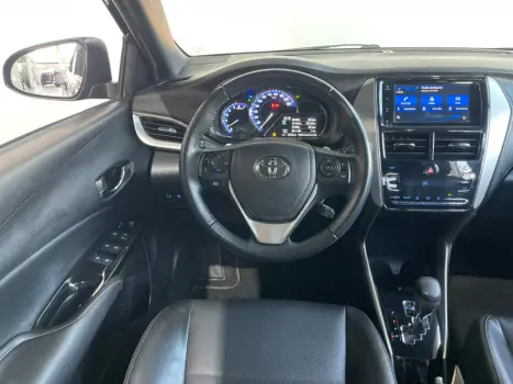 TOYOTA Yaris Hatch 1.5 16V 4P FLEX XLS CONNECT MULTIDRIVE AUTOM�TICO CVT, Foto 9