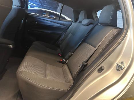 TOYOTA Yaris Hatch 1.5 16V 4P FLEX XL MULTIDRIVE AUTOM�TICO CVT, Foto 8