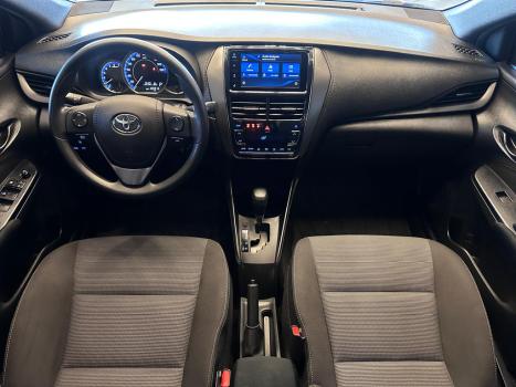 TOYOTA Yaris Hatch 1.5 16V 4P FLEX XL MULTIDRIVE AUTOM�TICO CVT, Foto 9
