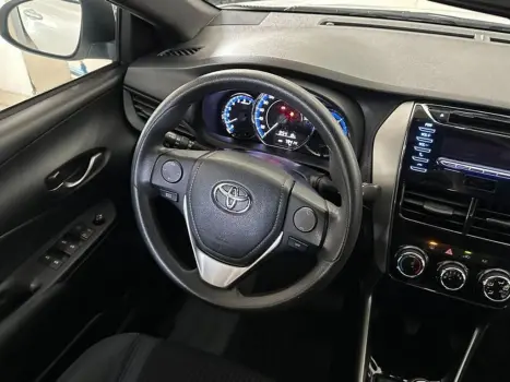 TOYOTA Yaris Hatch 1.3 16V 4P FLEX XL, Foto 11