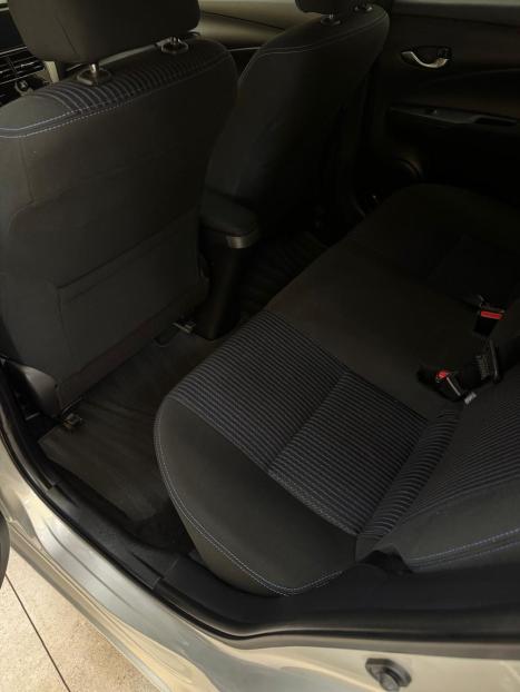 TOYOTA Yaris Hatch 1.3 16V 4P FLEX XL PLUS TECH MULTIDRIVE AUTOM�TICO CVT, Foto 6