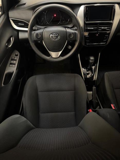 TOYOTA Yaris Hatch 1.3 16V 4P FLEX XL PLUS TECH MULTIDRIVE AUTOM�TICO CVT, Foto 8
