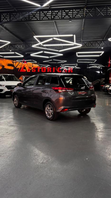 TOYOTA Yaris Hatch 1.5 16V 4P FLEX XL PLUS CONNECT MULTIDRIVE AUTOM�TICO CVT, Foto 2