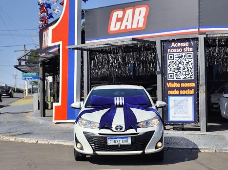 TOYOTA Yaris Hatch 1.3 16V 4P FLEX XL MULTIDRIVE AUTOM�TICO CVT, Foto 2