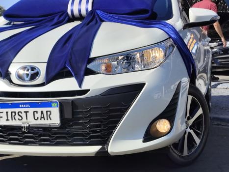 TOYOTA Yaris Hatch 1.3 16V 4P FLEX XL MULTIDRIVE AUTOM�TICO CVT, Foto 3