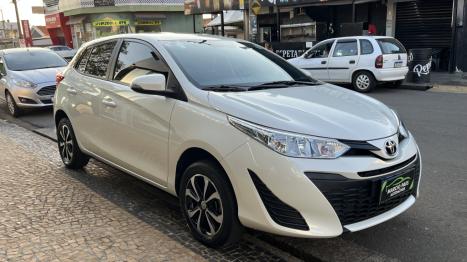 TOYOTA Yaris Hatch 1.3 16V 4P FLEX XL MULTIDRIVE AUTOM�TICO CVT, Foto 2