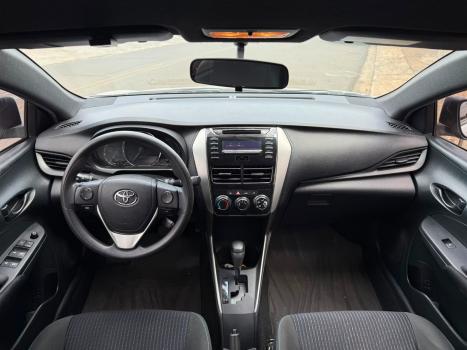 TOYOTA Yaris Hatch 1.3 16V 4P FLEX XL, Foto 2