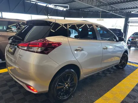 TOYOTA Yaris Hatch 1.5 16V 4P FLEX XLS CONNECT MULTIDRIVE AUTOM�TICO CVT, Foto 5