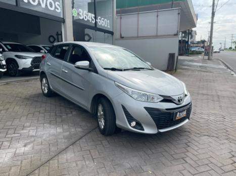 TOYOTA Yaris Hatch 1.3 16V 4P FLEX XL PLUS TECH MULTIDRIVE AUTOMÁTICO CVT, Foto 2
