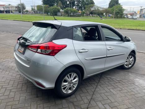 TOYOTA Yaris Hatch 1.3 16V 4P FLEX XL PLUS TECH MULTIDRIVE AUTOMÁTICO CVT, Foto 3
